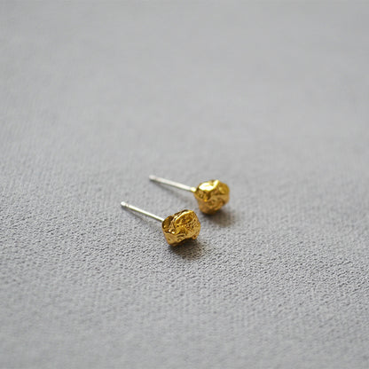 Charming Silver Earring for Any Occasion