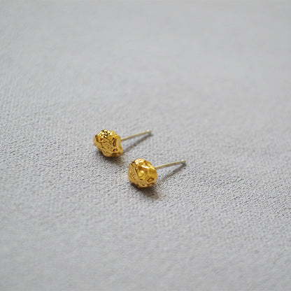 Charming Silver Earring for Any Occasion