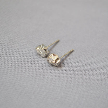 Charming Silver Earring for Any Occasion