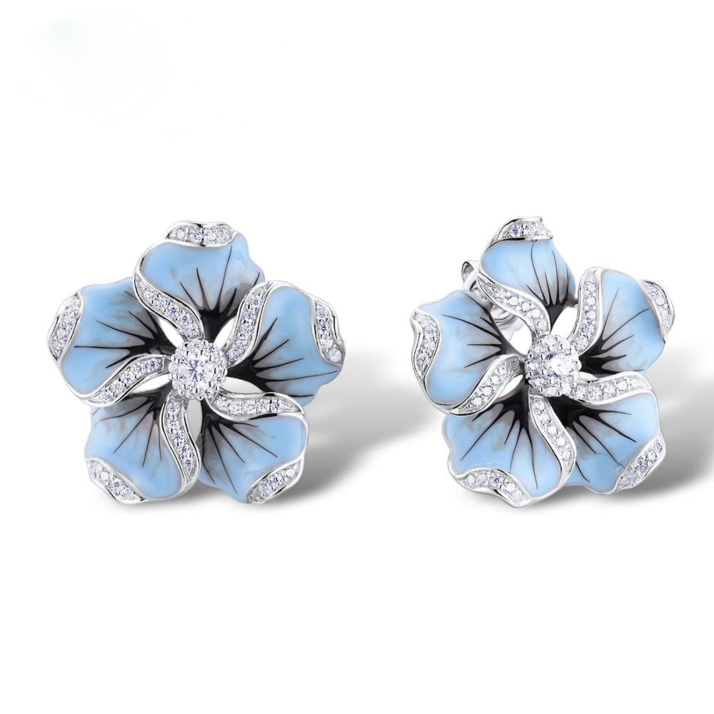 Charming Piece for Any Occasion