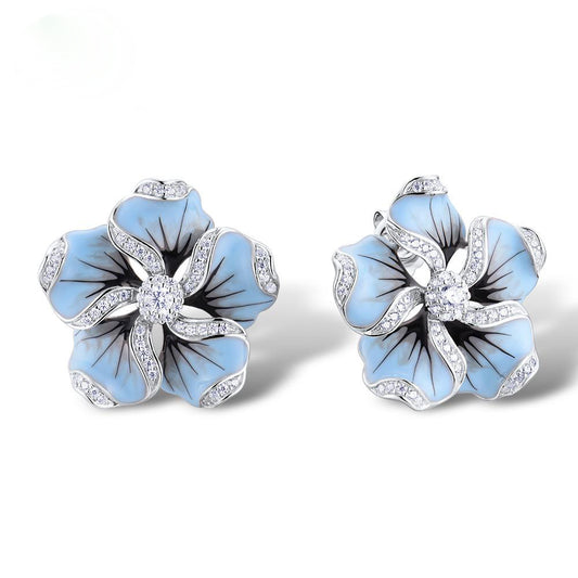 Charming Piece for Any Occasion