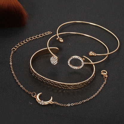 Beautiful Set with Unique Style