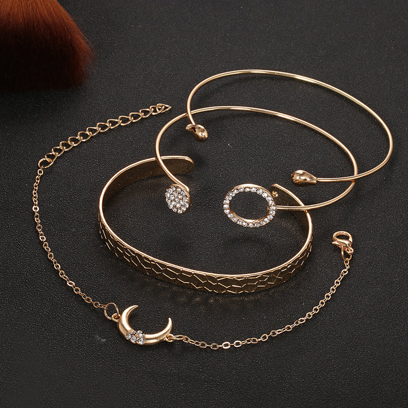 Beautiful Set with Unique Style