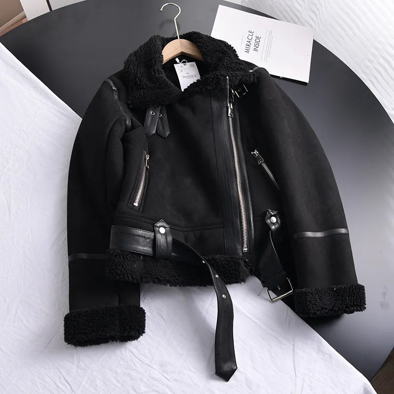 JO | Modern and versatile winter coat