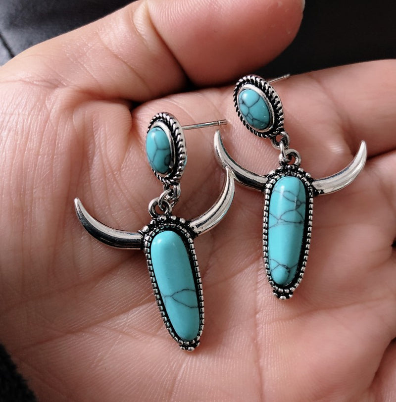 Elegant Silver Earring for Every Occasion