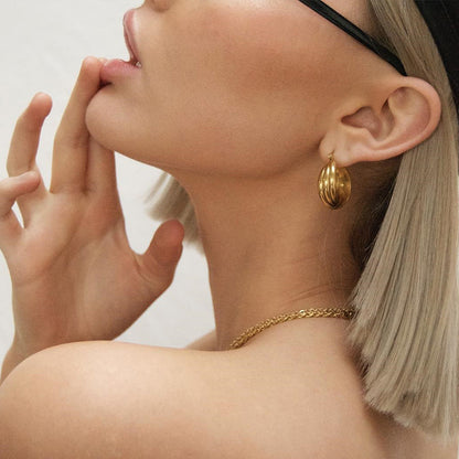Stunning Gold Earring for Daily Wear
