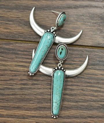 Classic Silver Earring with Timeless Appeal