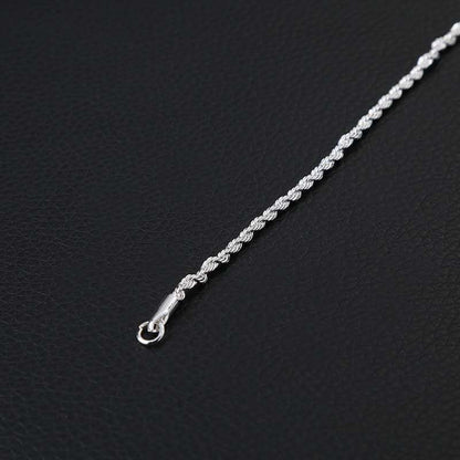 Romantic Silver Necklace for Special Moments
