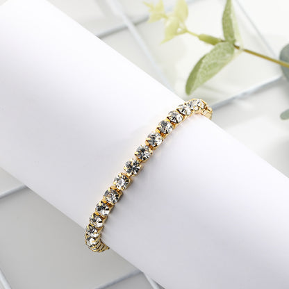 Classic Gold Bracelet with Timeless Appeal