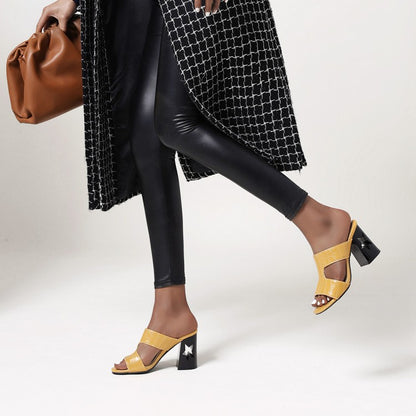 Graceful Orthopedic Sandals for Modern Look