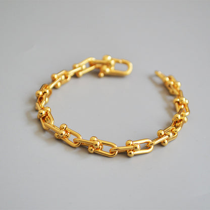 Classic Gold Bracelet with Timeless Appeal