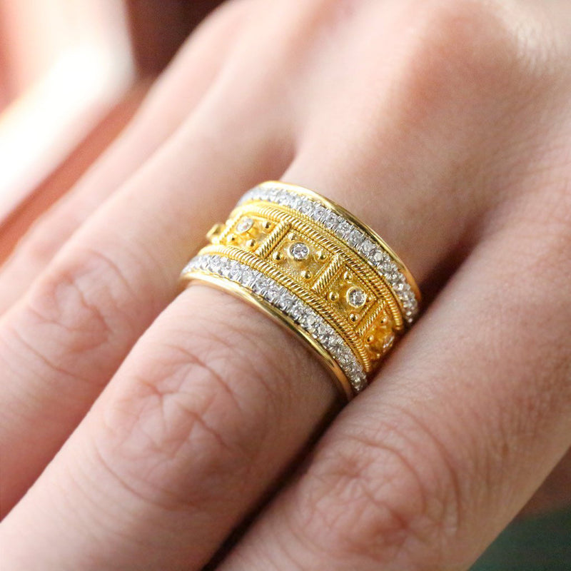 Romantic Gold Ring for Special Moments
