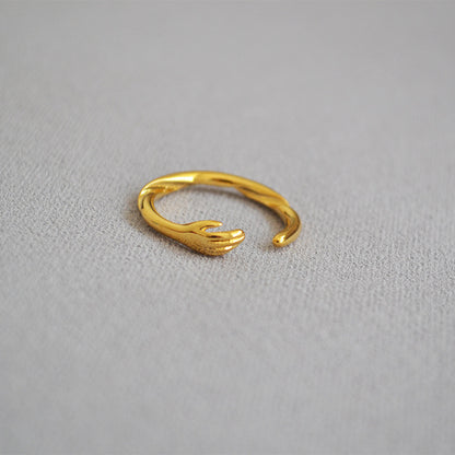 Classic Gold Ring with Timeless Appeal