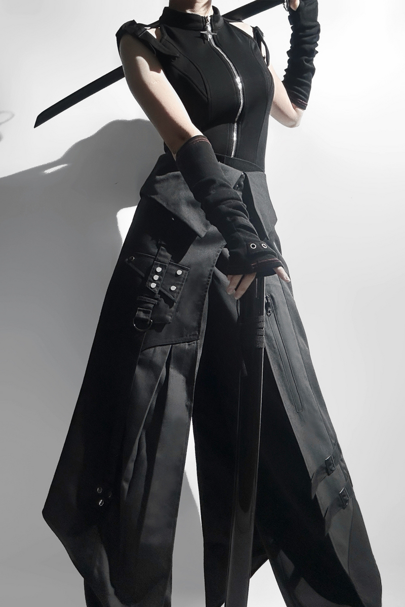 Effortlessly Elegant Garment with a Timeless Design