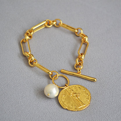 Charming Gold Bracelet for Any Occasion