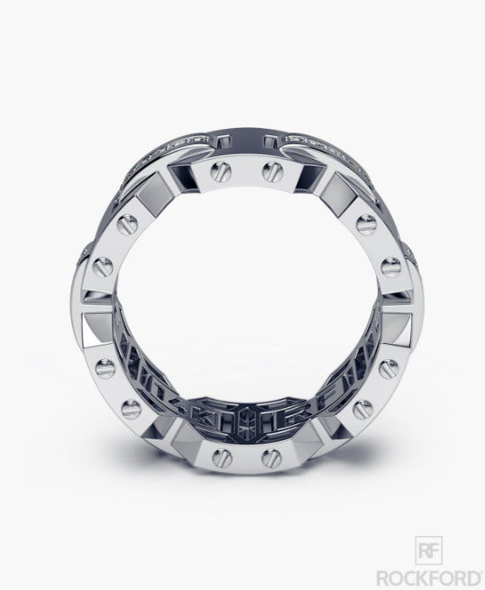 Classic Gold Ring with Timeless Appeal