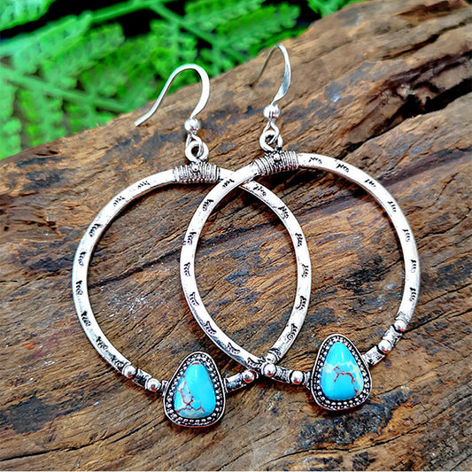Elegant Silver Earring for Every Occasion