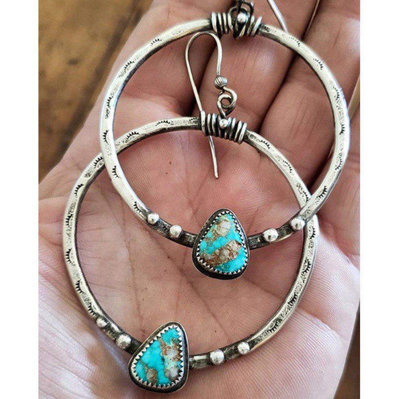 Elegant Silver Earring for Every Occasion
