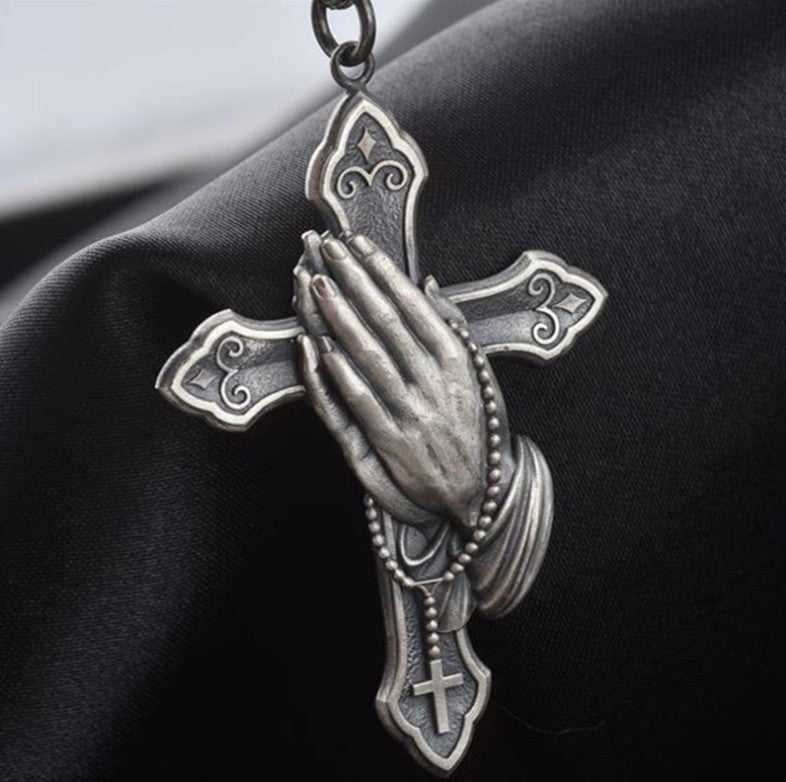 Classic Silver Necklace with Timeless Appeal