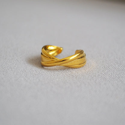 Charming Gold Ring for Any Occasion