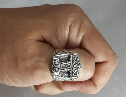 Stunning Ring for Daily Wear