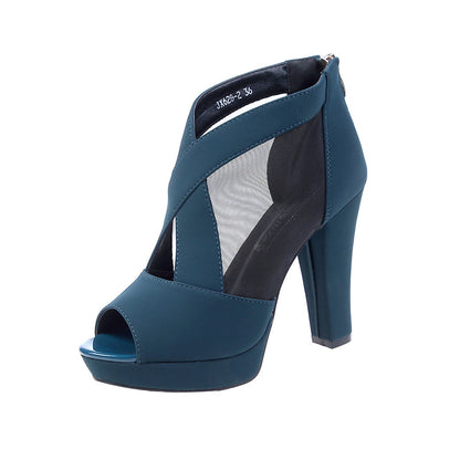 Graceful Orthopedic Sandals for Modern Look