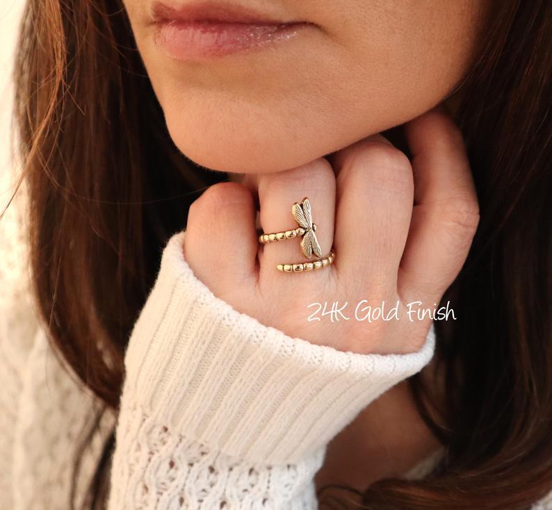 Charming Silver Ring for Any Occasion