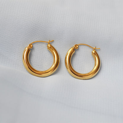 Elegant Gold Earring for Every Occasion