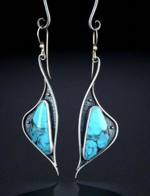 Delicate Artisan Gold Earring