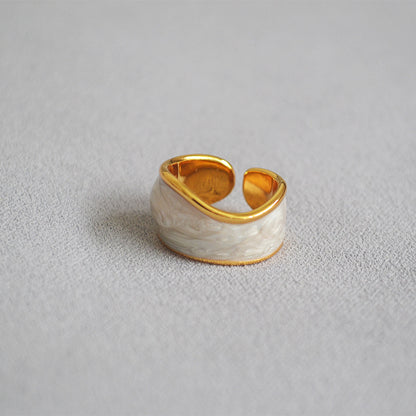 Beautiful Pearl Ring with Unique Style