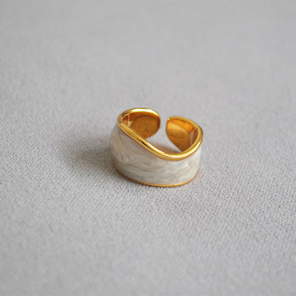 Beautiful Pearl Ring with Unique Style