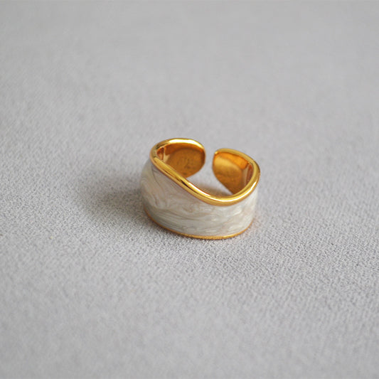 Beautiful Pearl Ring with Unique Style