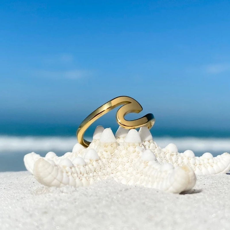 Charming Gold Ring for Any Occasion