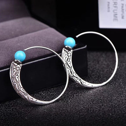 Charming Silver Earring for Any Occasion