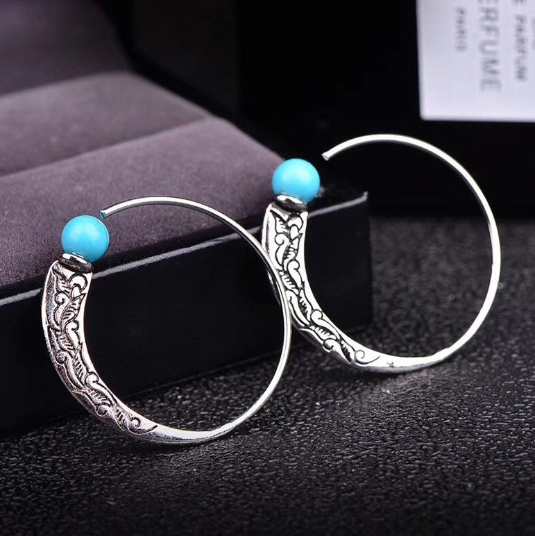 Charming Silver Earring for Any Occasion