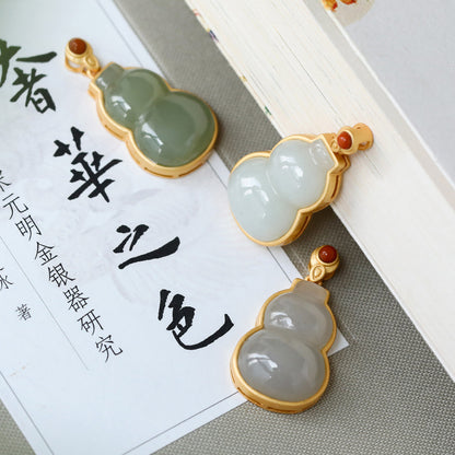 Romantic Silver Necklace for Special Moments