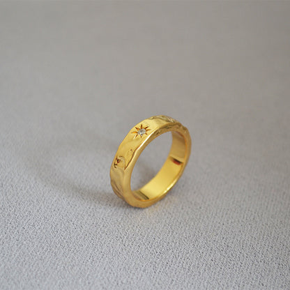 Classic Gold Ring with Timeless Appeal