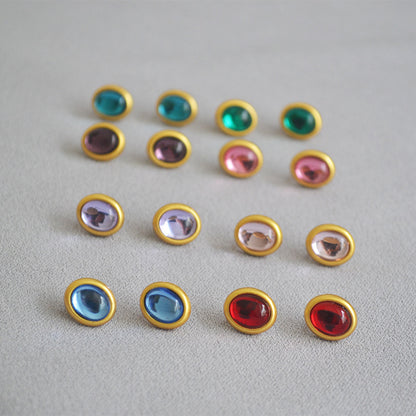 Classic Gold Earring with Timeless Appeal