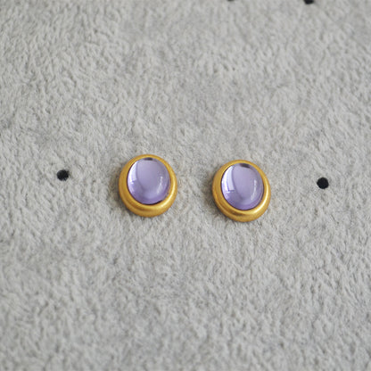 Classic Gold Earring with Timeless Appeal