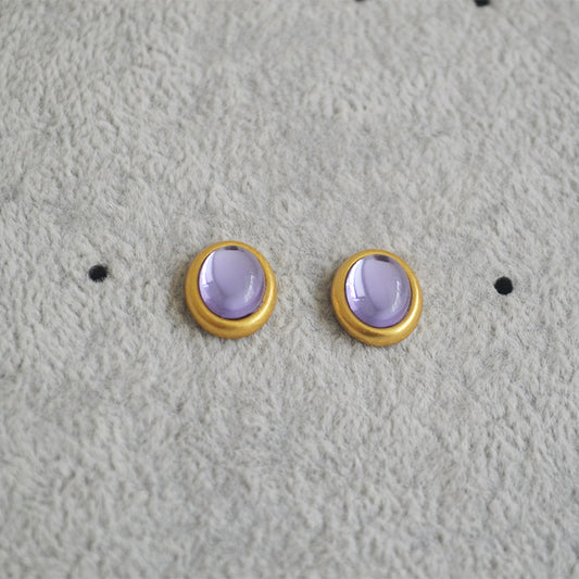 Classic Gold Earring with Timeless Appeal