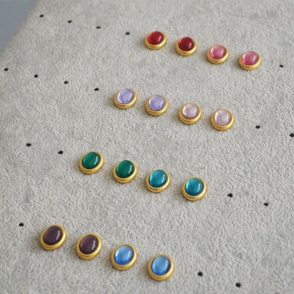 Classic Gold Earring with Timeless Appeal