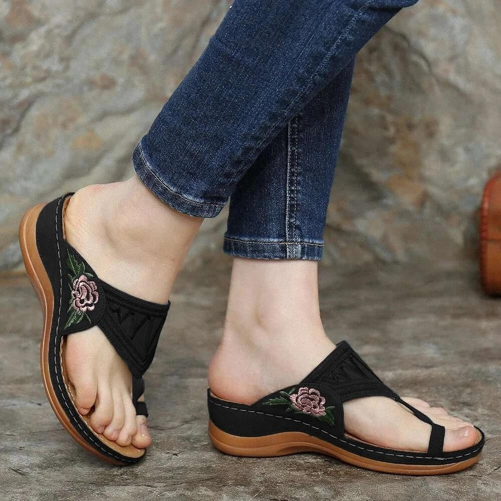 Chic Orthopedic Sandals with Unique Design