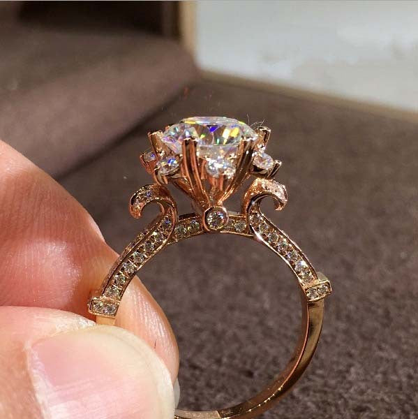 Charming Gold Ring for Any Occasion