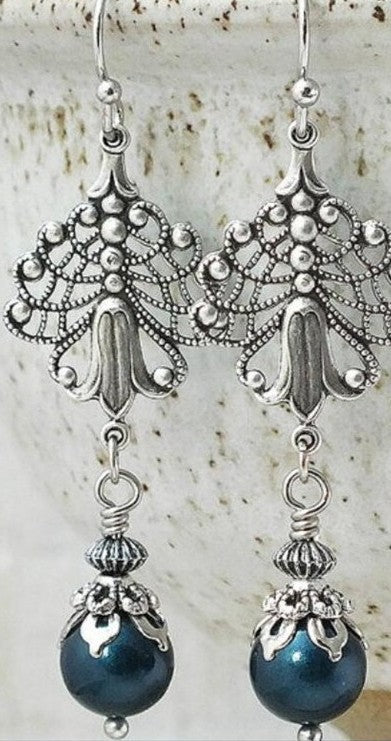 Beautiful Pearl Earring with Unique Style