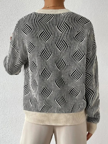 JO | Relaxed sweater with abstract pattern