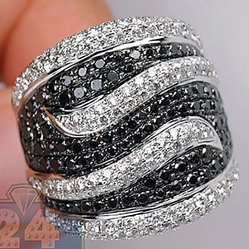 Beautiful Ring with Unique Style
