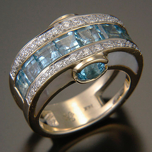 Romantic Gold Ring for Special Moments