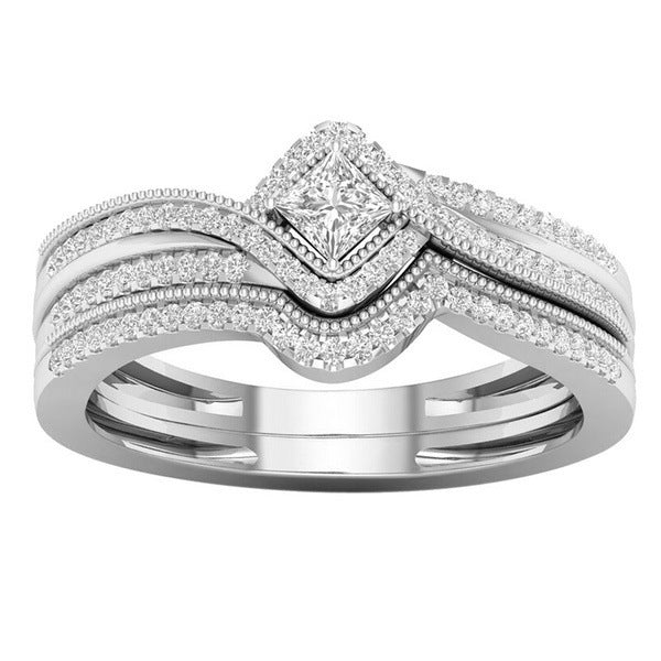 Classic Gold Ring with Timeless Appeal
