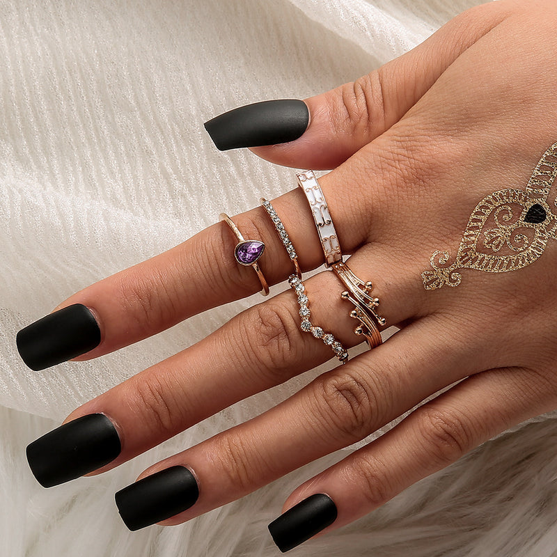 Beautiful Set with Unique Style