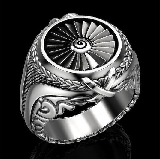 Classic Silver Ring with Timeless Appeal